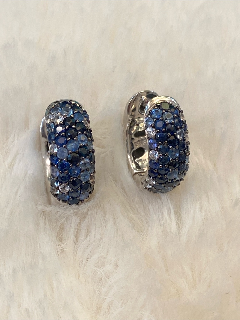 Effy Splash Huggie Earrings
